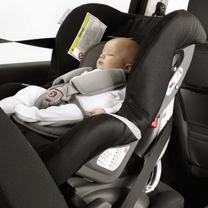Ребенок в автолюльке – сколько можно перевозить малыша?